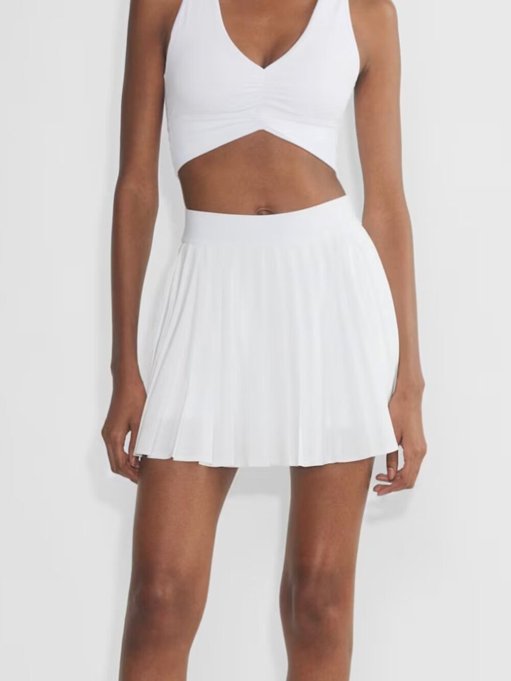 Aritzia Golden Movetech™ Tennis Pro Mini Skirt White Size Medium - Picture 2 of 9